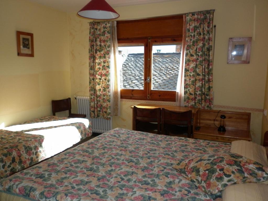 Fonda Cerdanya Hotel Puigcerdà Cameră foto