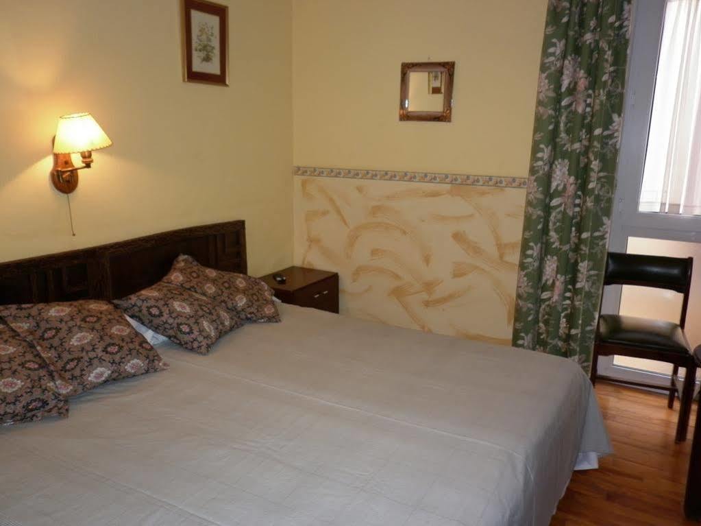 Fonda Cerdanya Hotel Puigcerdà Exterior foto
